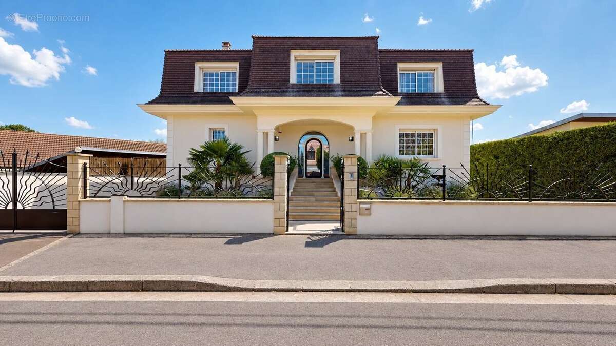 Maison 255 m² à Courtry  - photo 35