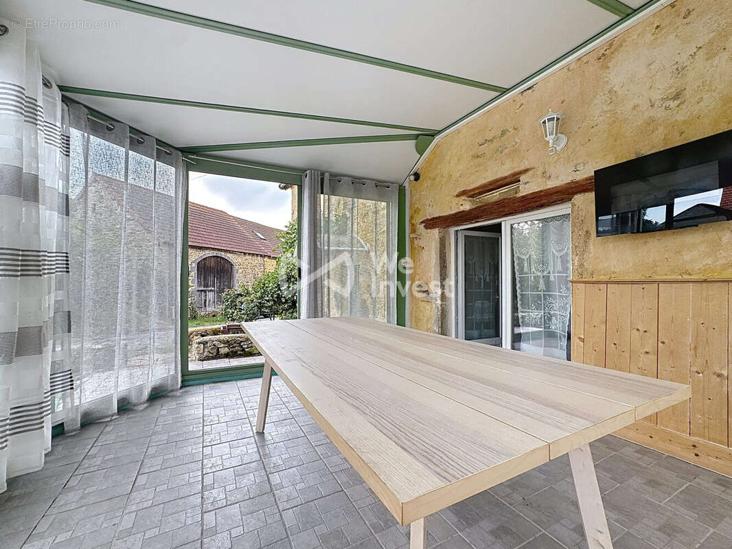 Maison 4 pièces 100 m² à vendre à Blot-L'eglise (63440) - photo 8