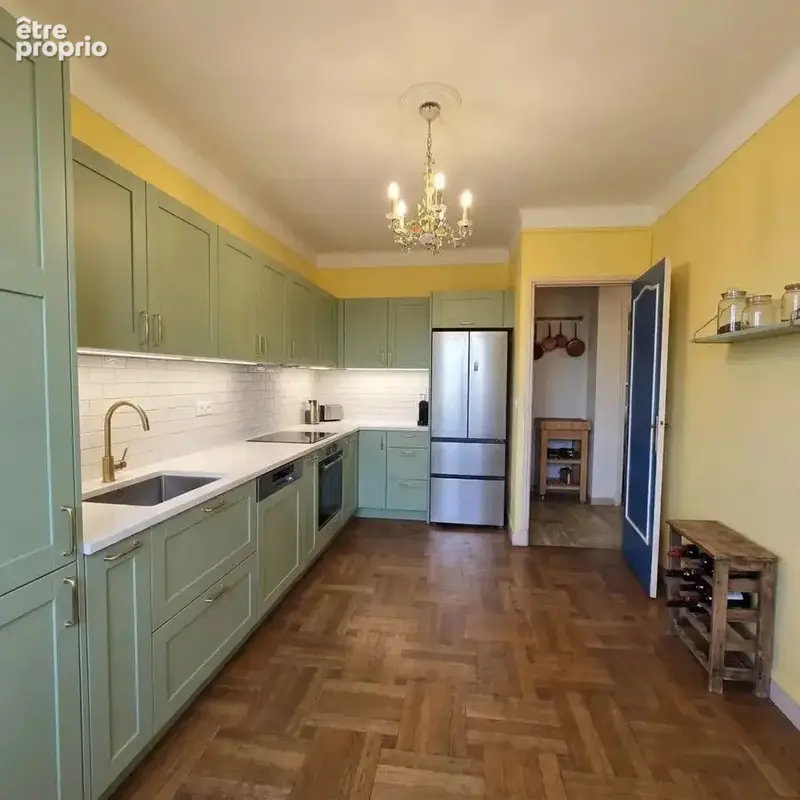 Spacieux F4 de 120m² à l'ARA - photo 3