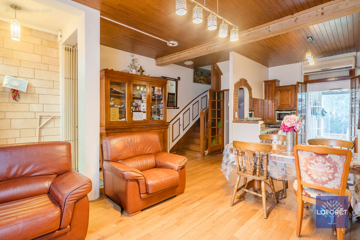 Maison à LES PAVILLONS-SOUS-BOIS