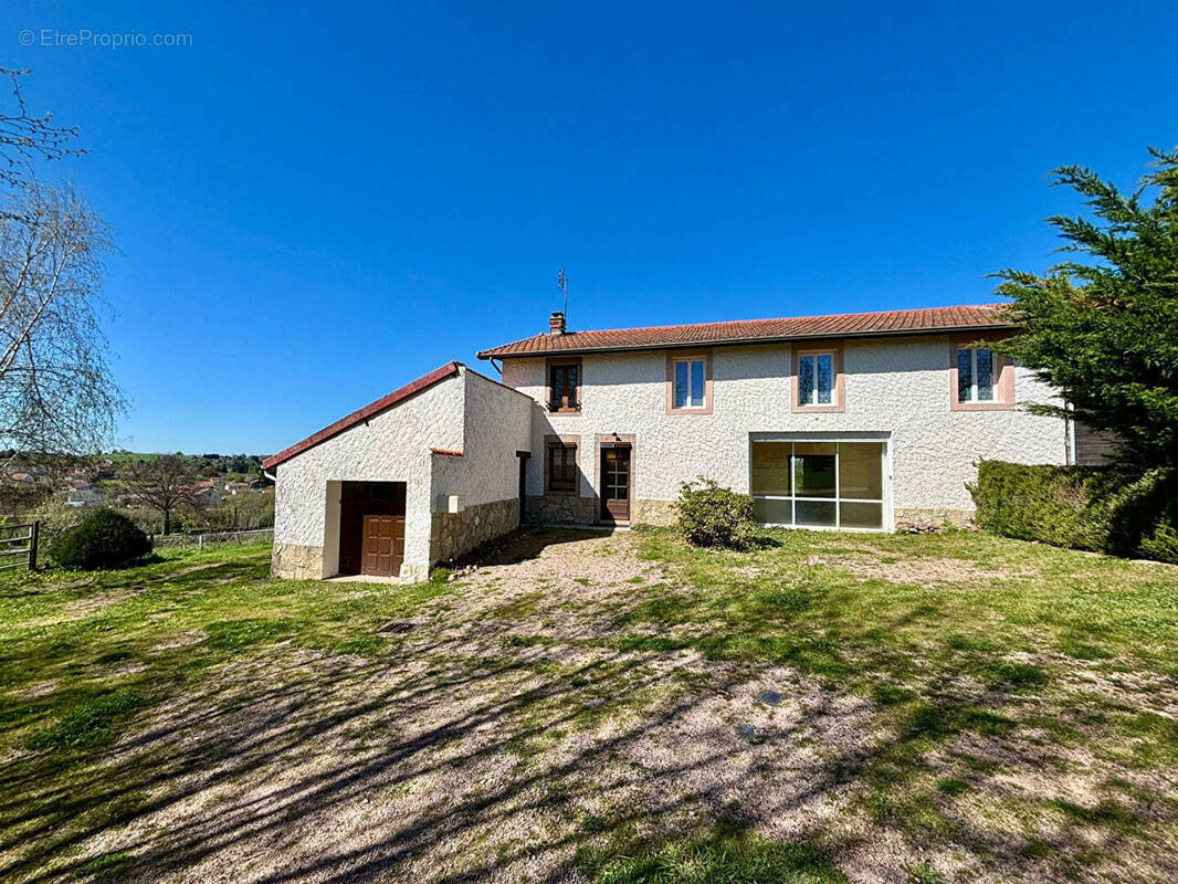 Maison à SAINT-MARTIN-D'ESTREAUX