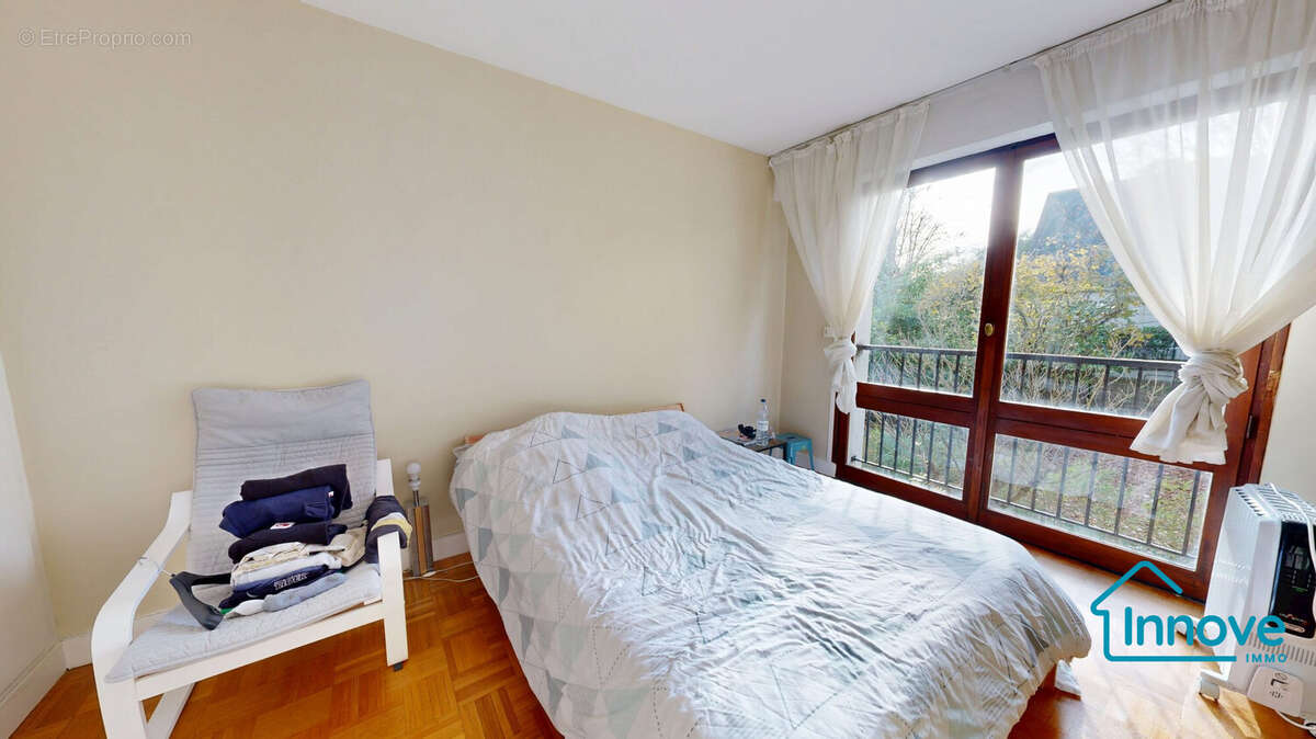 Appartement à VILLE-D&#039;AVRAY