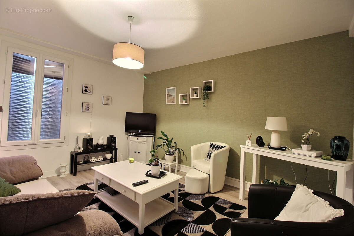 Appartement à ANGERVILLE