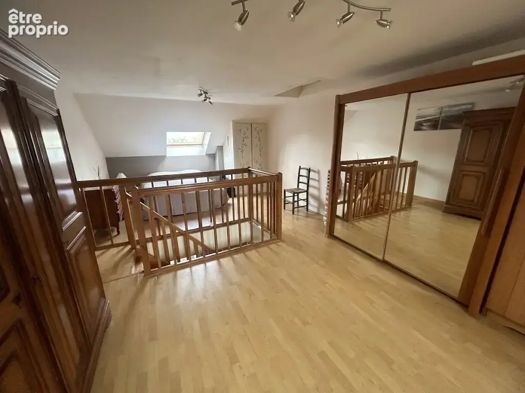 Maison semi individuelle de 1856 développant 121,55m2 et bâtie sur 187m2 de parcelle ! - photo 6