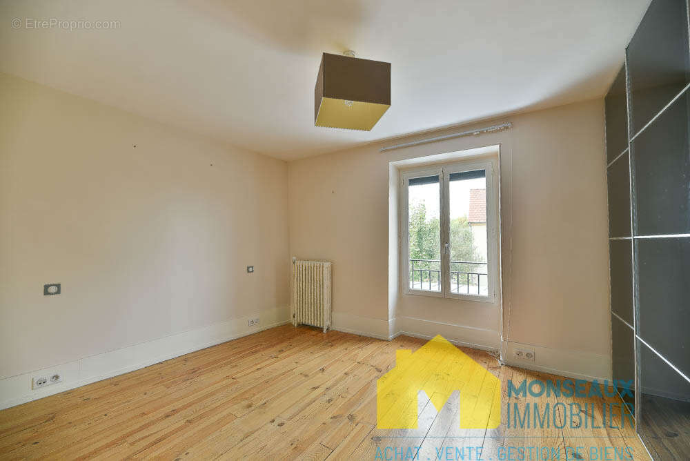 Maison à LONGJUMEAU