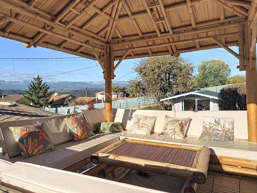 Maison à LES ADRETS-DE-L&#039;ESTEREL