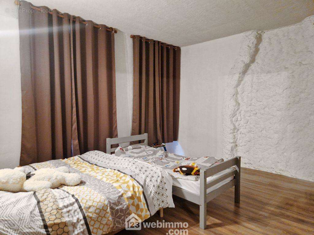 L&#039;espace nuit est composé de 2 chambres. - Appartement à ALBERTVILLE