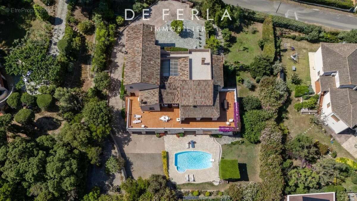 Propriété avec piscine et vue mer sur Porticcio - photo 3