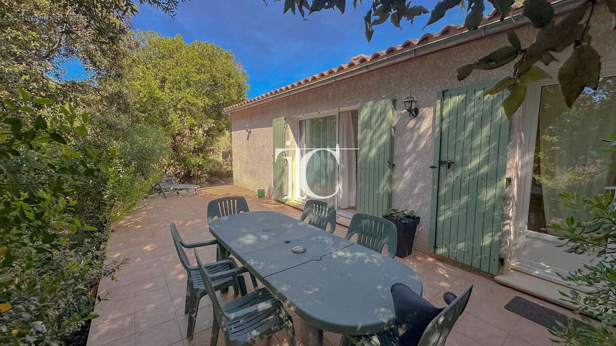 Maison à MEJANNES-LE-CLAP