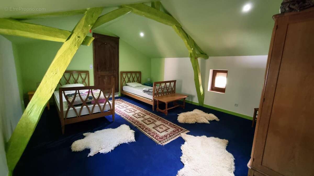 Maison à SAINT-FELIX-DE-VILLADEIX