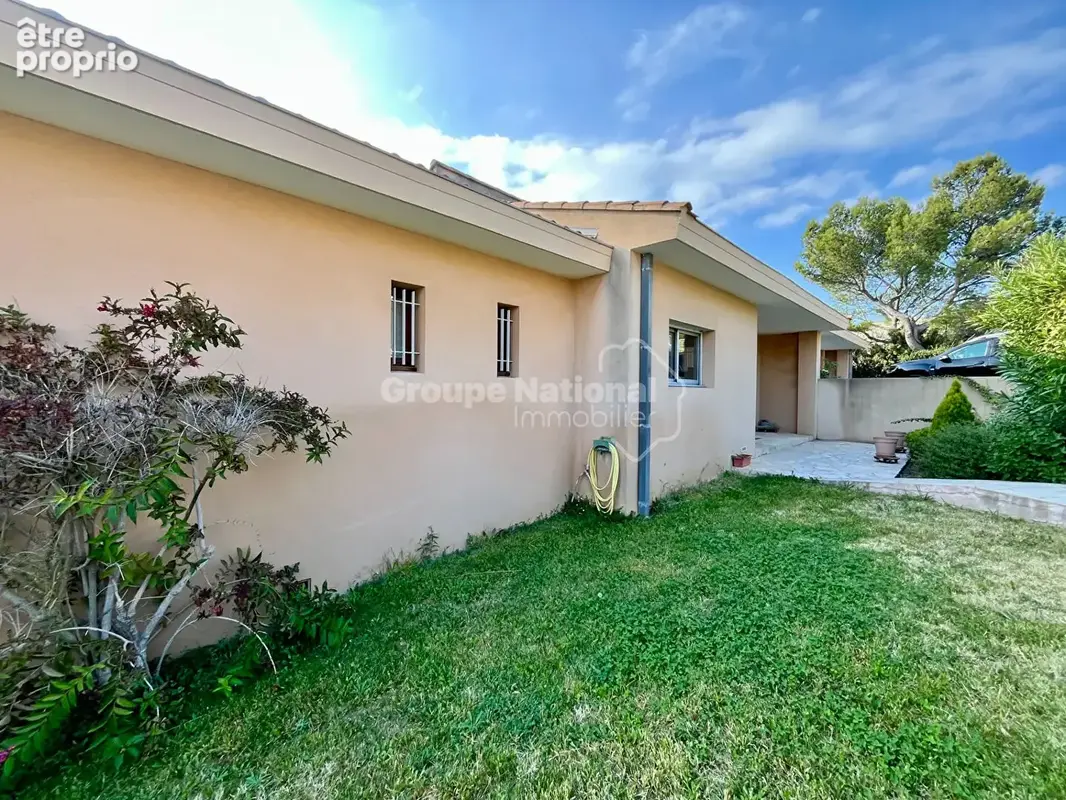 Maison avec vue, Villeneuve-Les-Avignon 7 pièce(s) 268.99 m2  sur terrain de1369 m2 avec piscine et double garage - photo 15