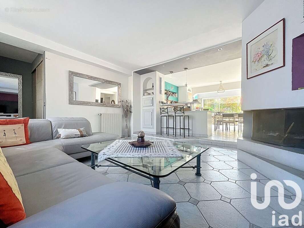 Photo 2 - Maison à CHOISY-LE-ROI