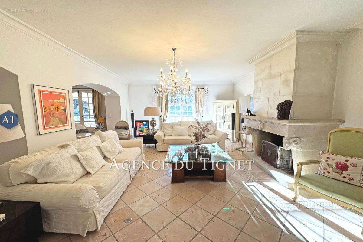 Maison à SPERACEDES