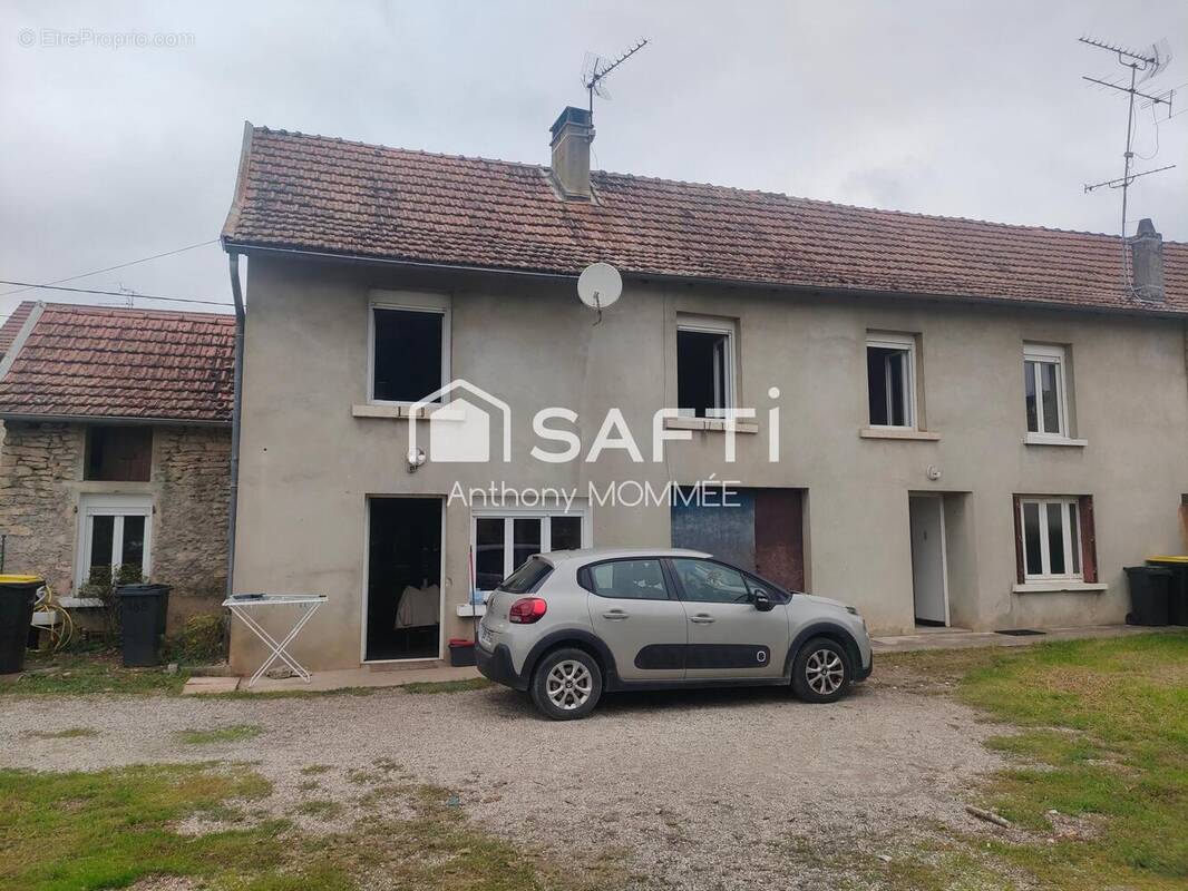 Photo 1 - Maison à PORCIEU-AMBLAGNIEU