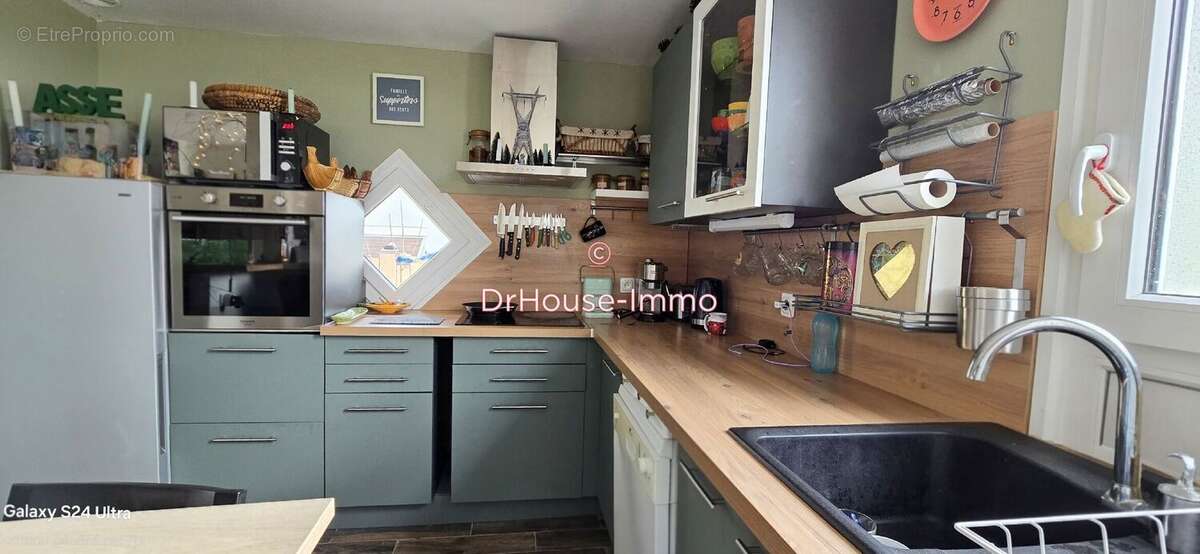 Maison à SAINT-JEAN-BONNEFONDS