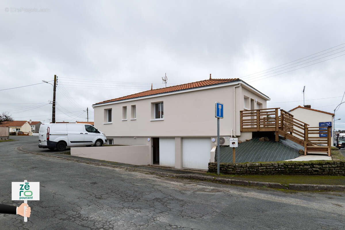 Maison à LES HERBIERS