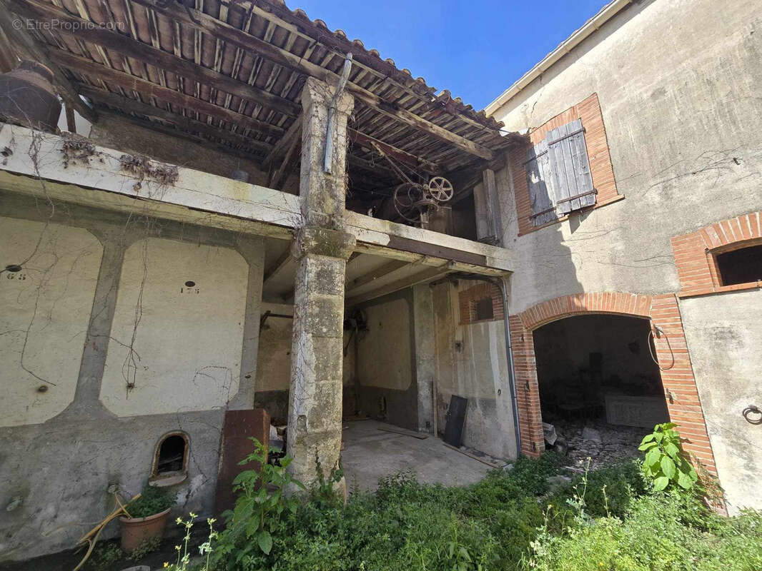Maison à ARMISSAN