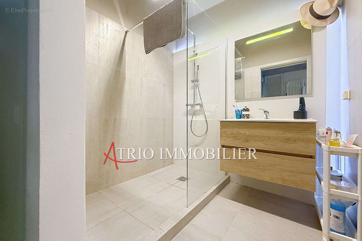 Appartement à VILLENEUVE-LOUBET