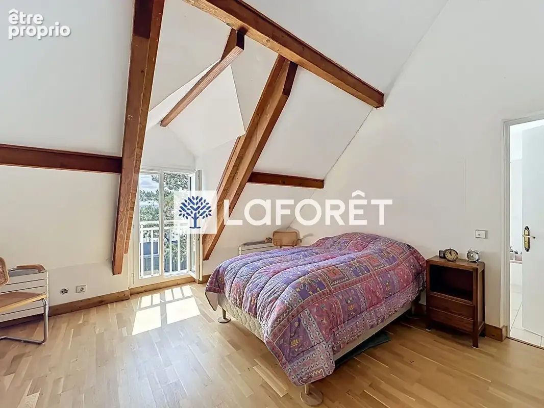 Maison familiale aux beaux volumes ? potentiel résidentiel ou projet immobilier - photo 15