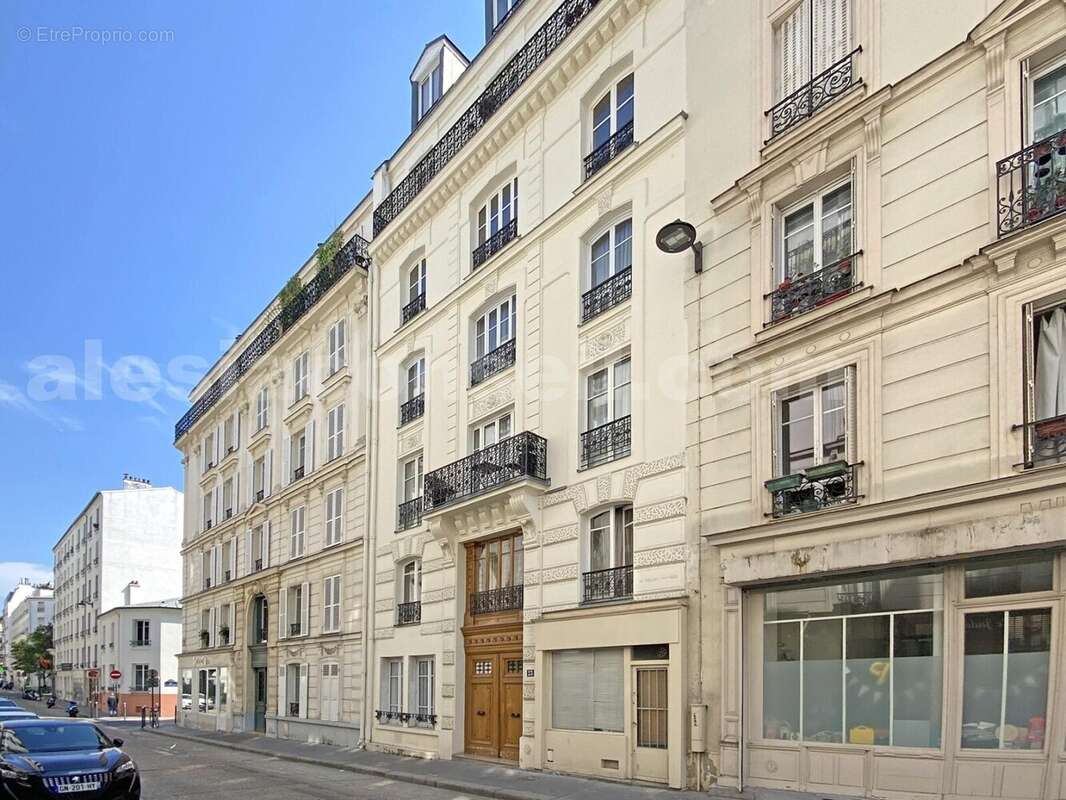 mont23 - Appartement à PARIS-14E
