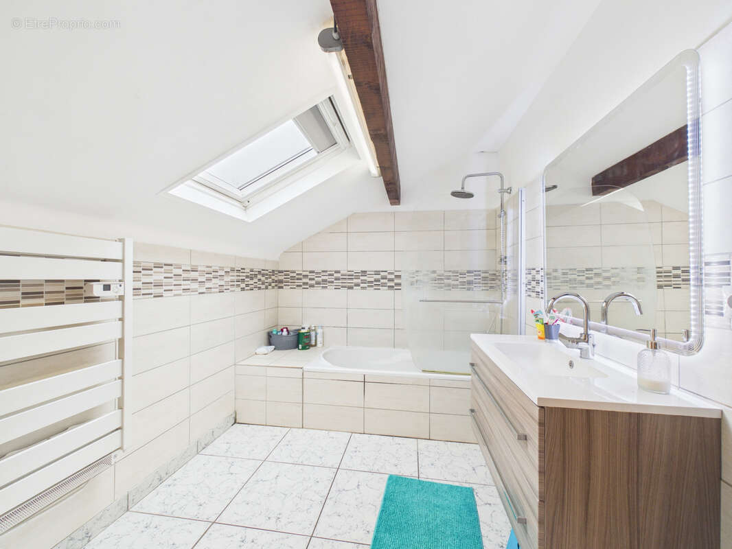 Appartement à BARBERAZ