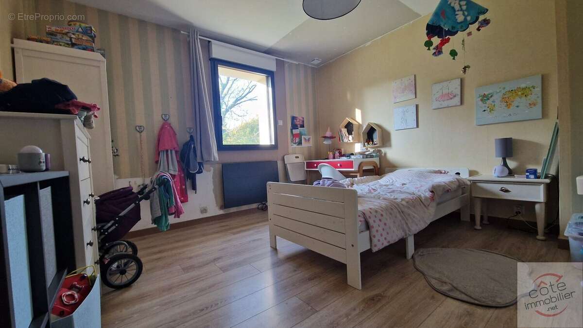 Maison à SAINTE-MESME