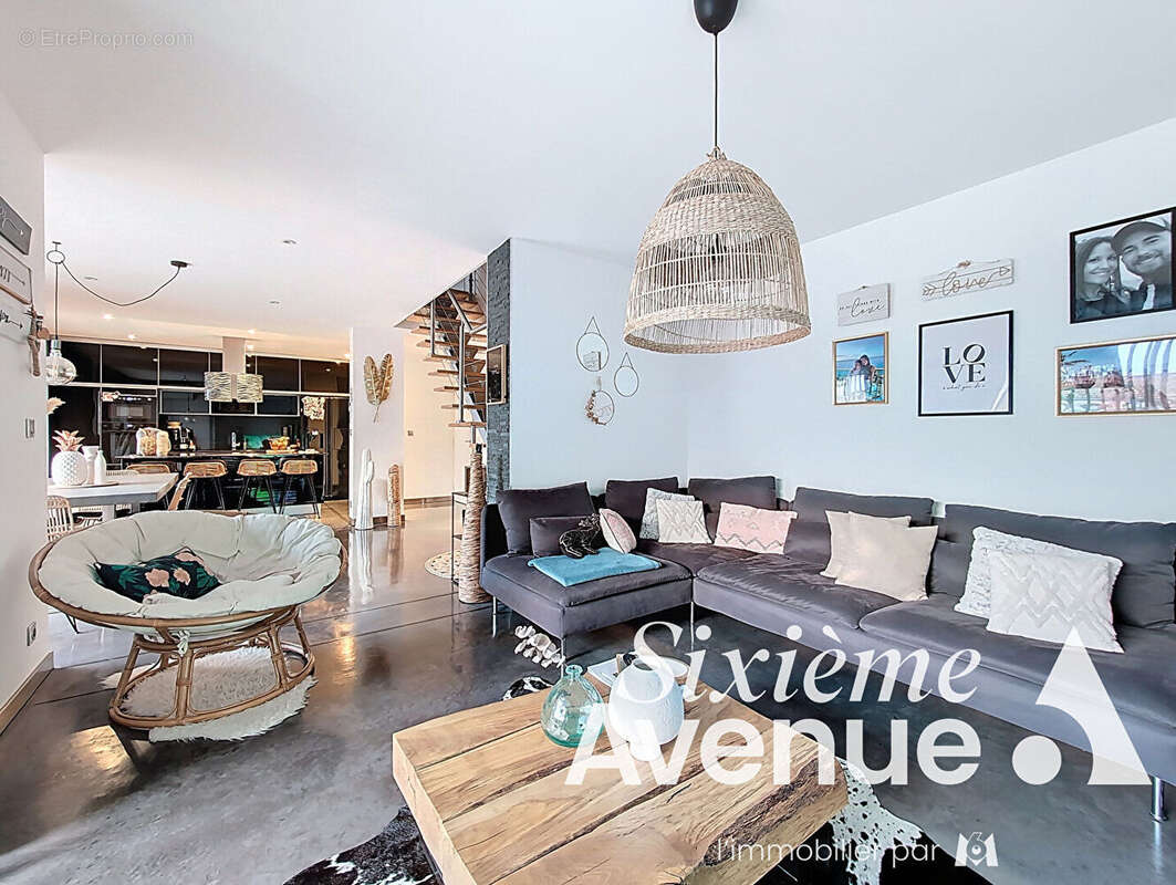 Maison à COLOMBIER-SAUGNIEU