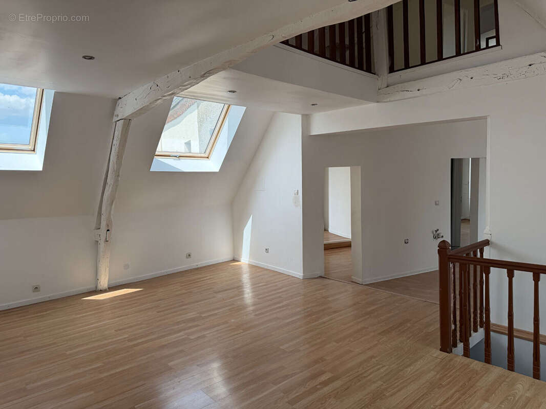 Immeuble Marle - photo 2