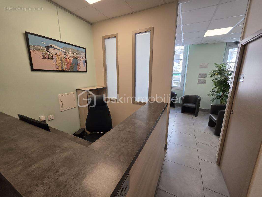 Nice centre – quartier des musiciens – local professionnel de 208 m² - photo 4