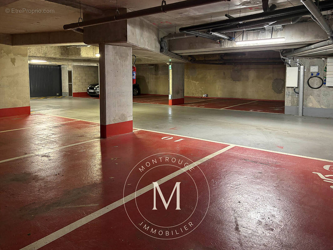 Parking à MONTROUGE