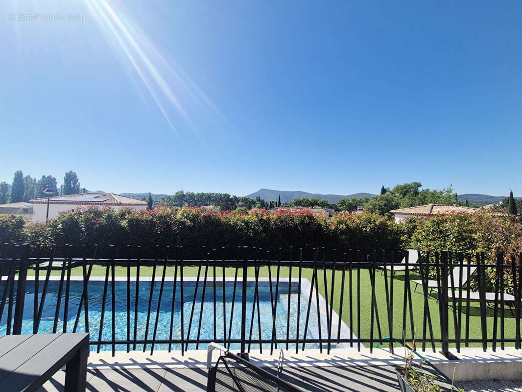 Garéoult Maison 6 pièces170 m² avec garage et piscine à deux pas du village - photo 3