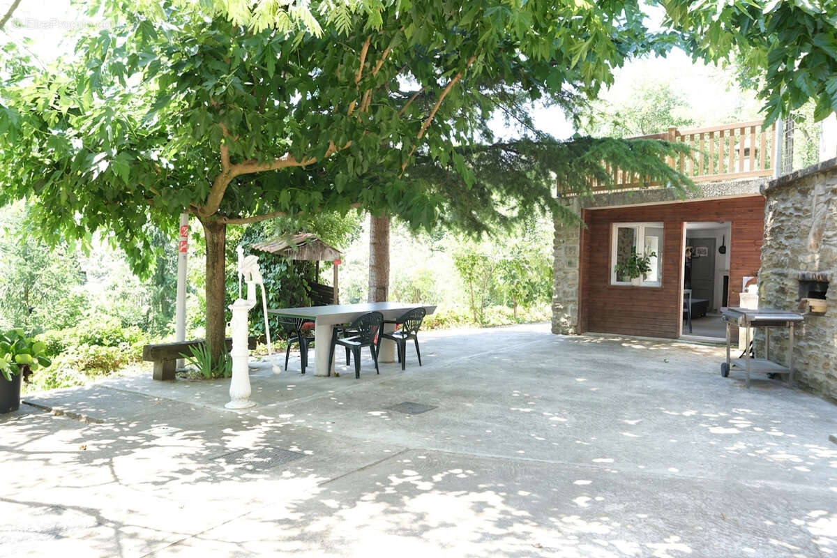 Maison Givors 3 pièce(s) 51,06 m2 et annexe aménagée 27,60 m² - Cadre verdoyant - Bien rare - photo 10