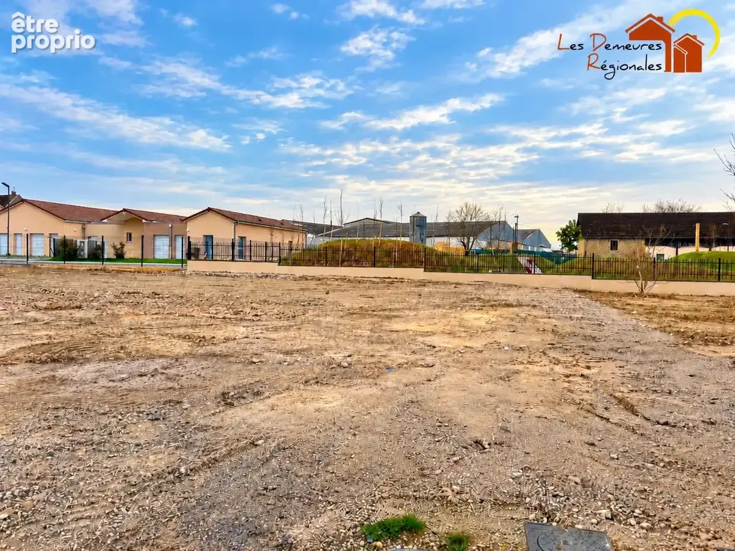 Terrain à bâtir de 797 m² à GUEUGNON (71) - photo 3