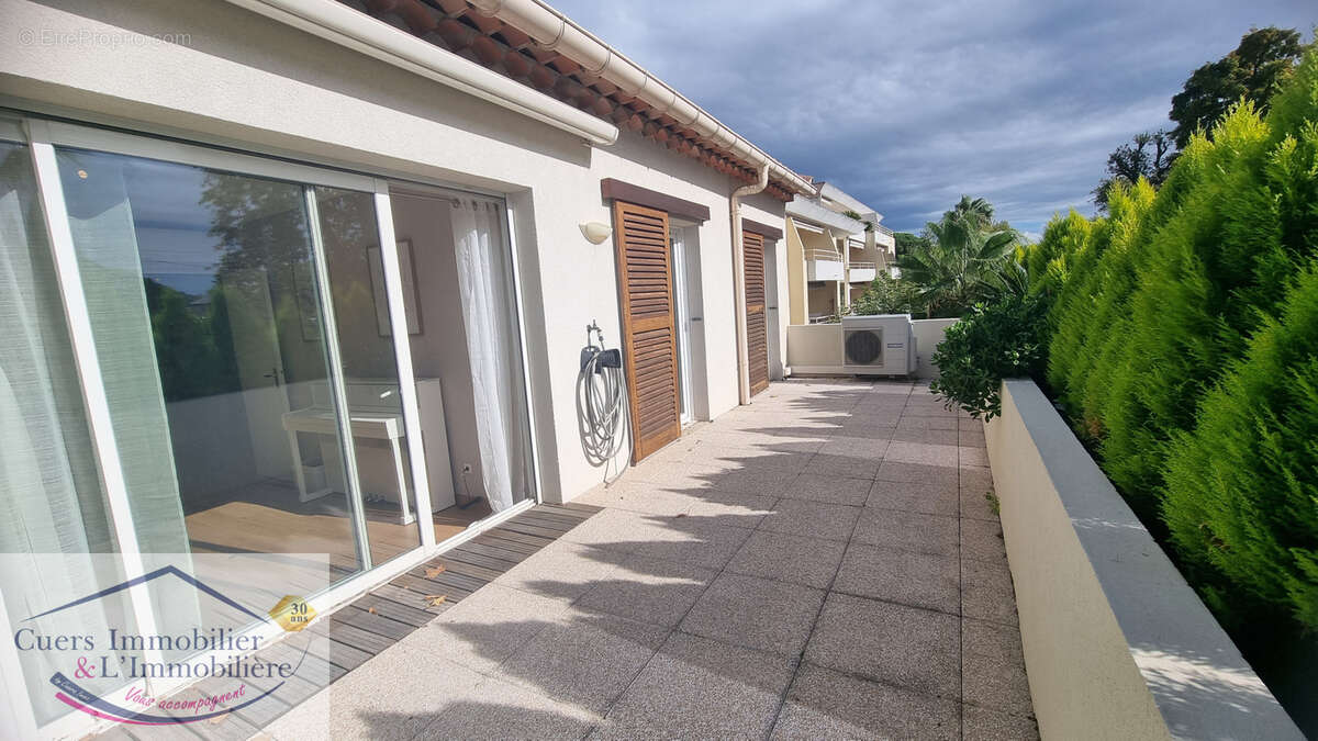 Appartement à SOLLIES-PONT