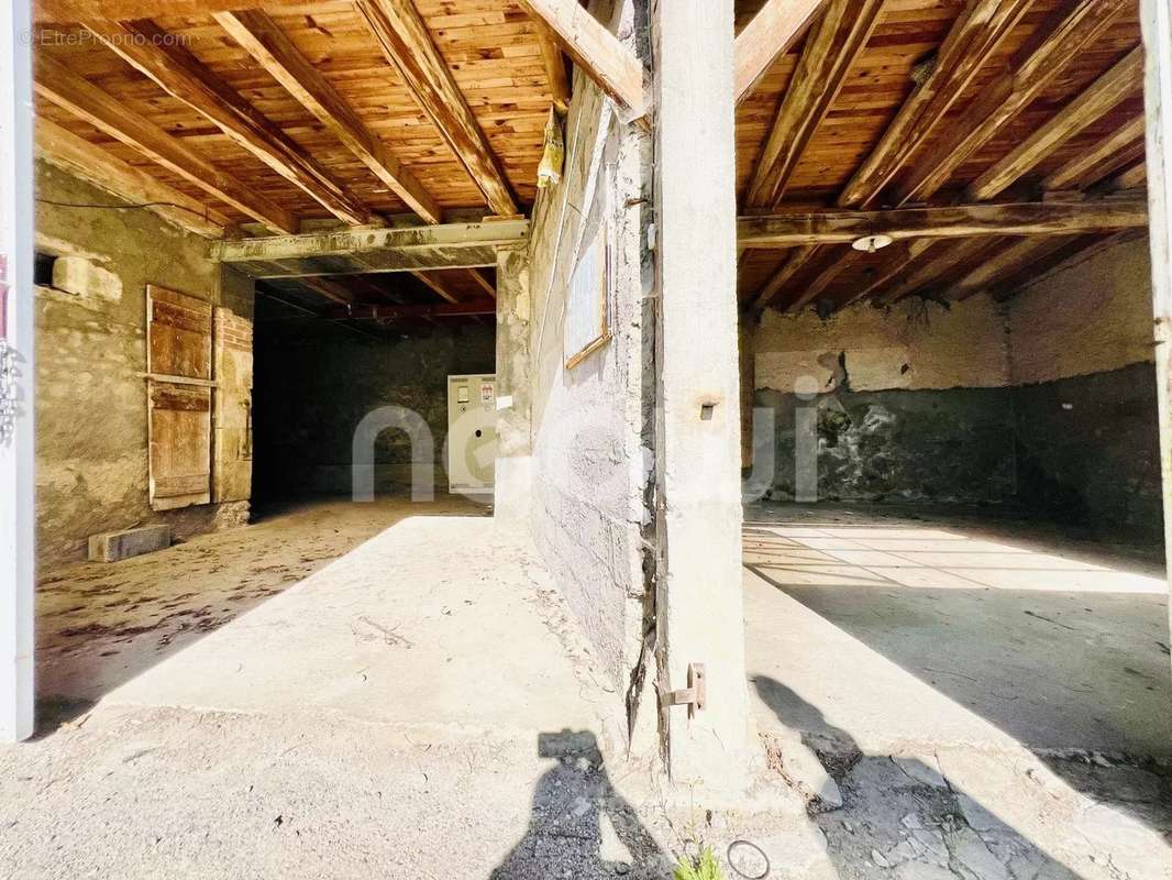 Maison à AIGUEPERSE