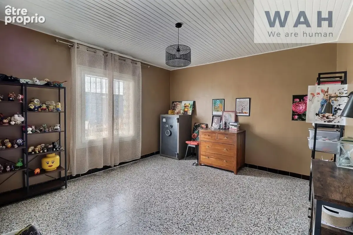 Maison en r+1 divisee en deux appartements - 34400 lunel - photo 5