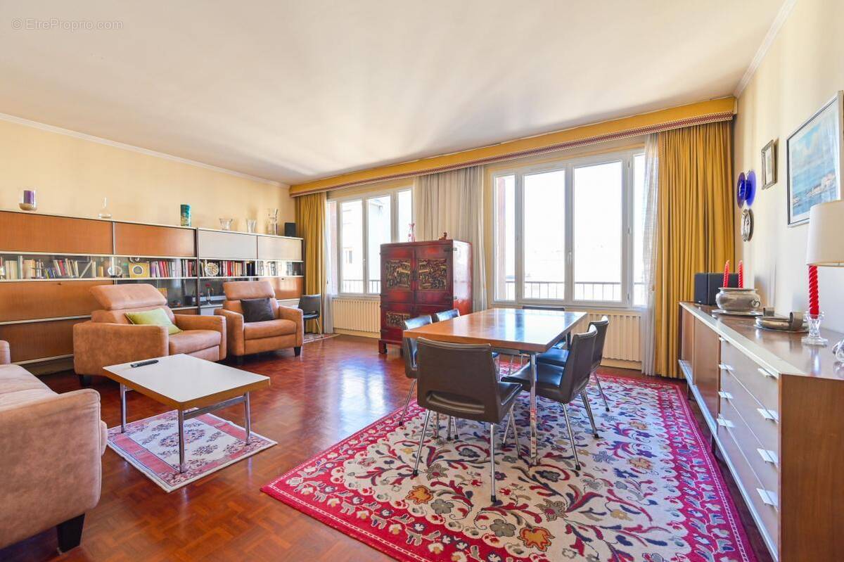 Appartement à PARIS-19E