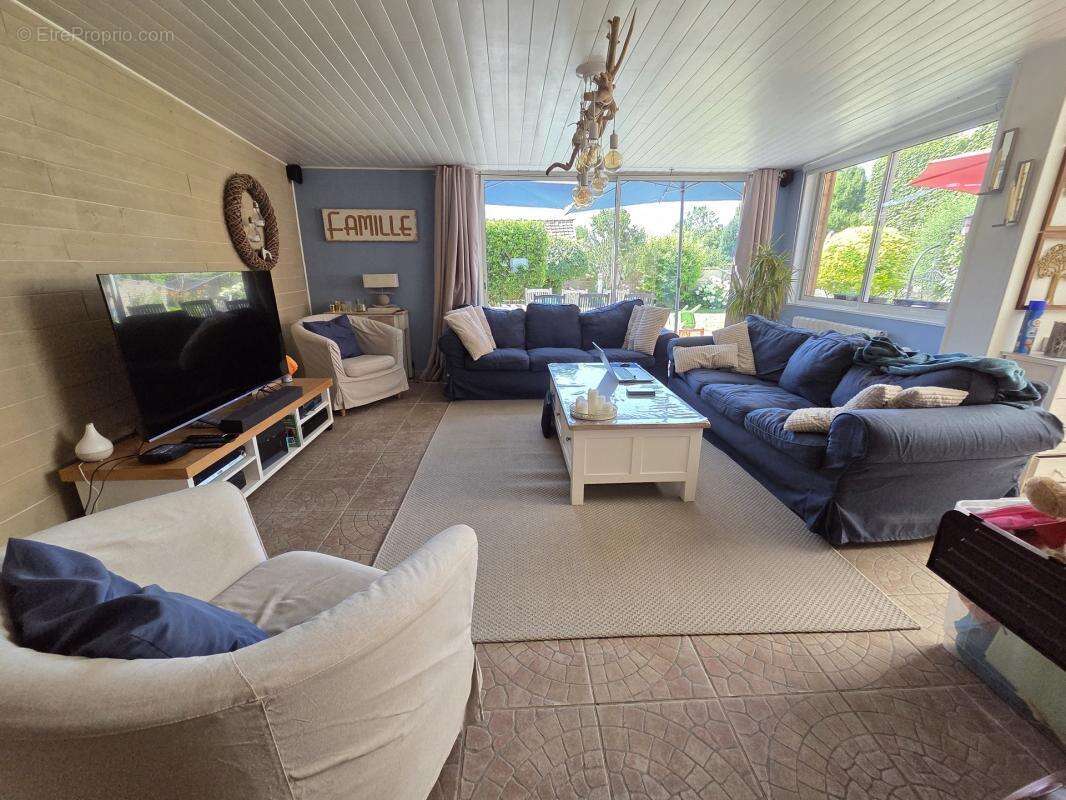 Maison briques offrant 134m² hab sur 361m² ac jardin - photo 4