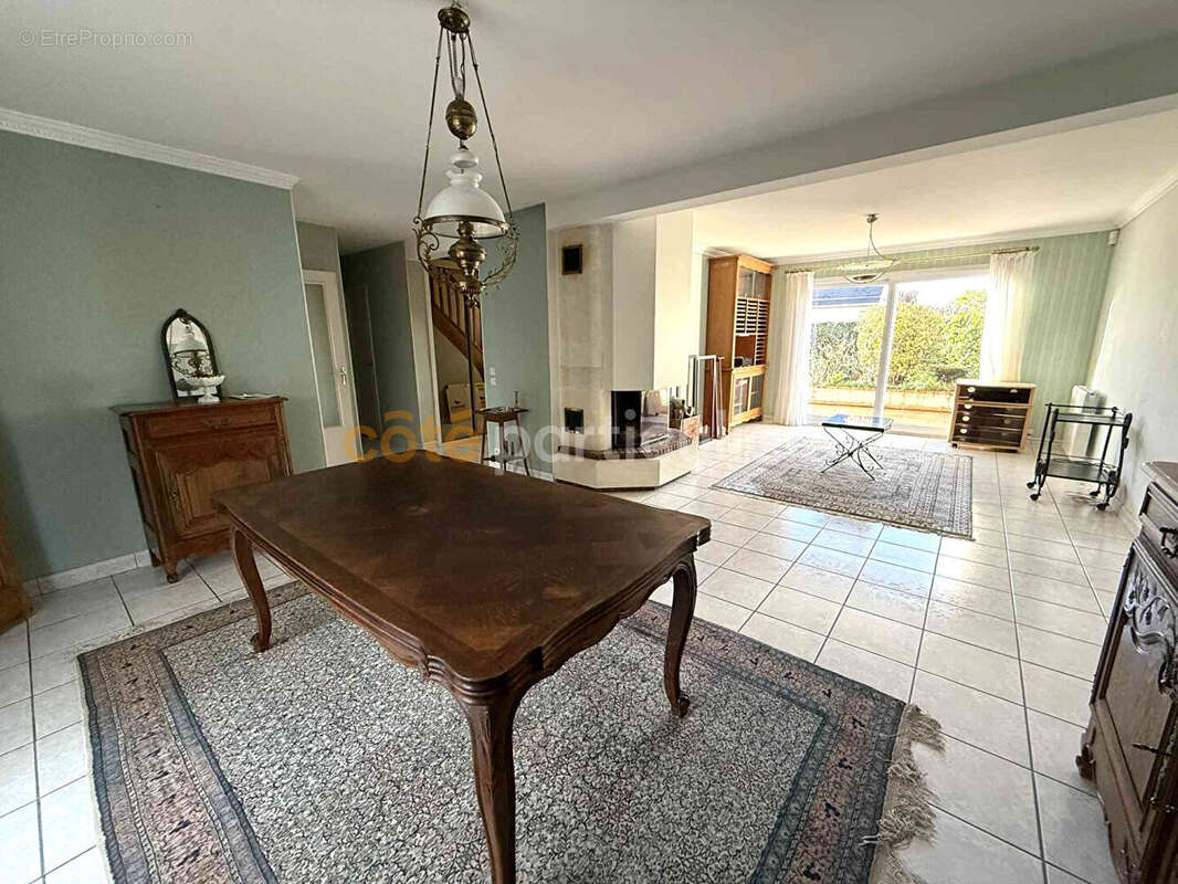 Maison à SAINT-CONTEST