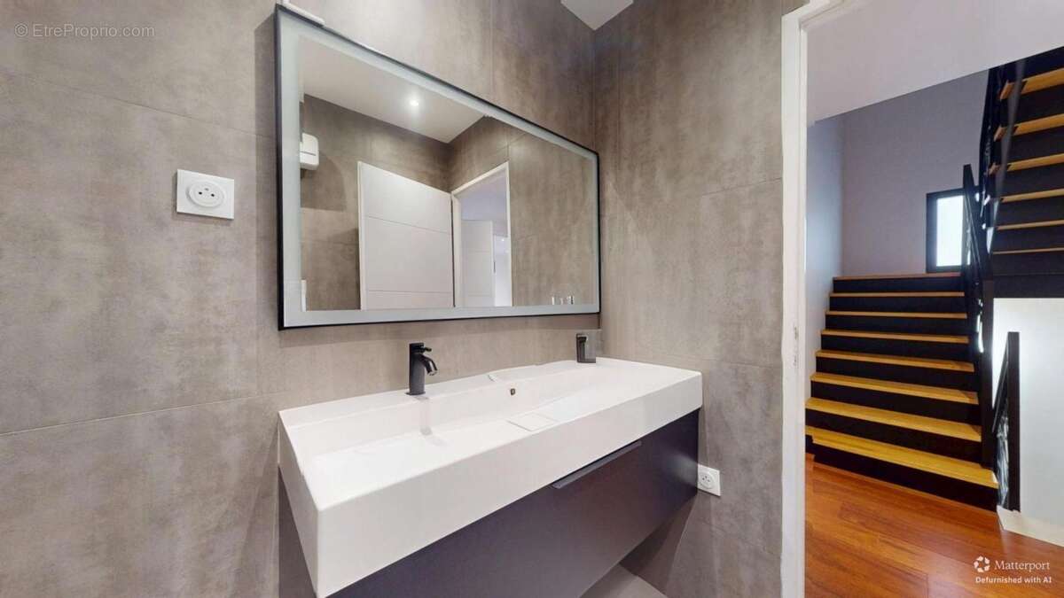 Maison à SAINT-MAUR-DES-FOSSES