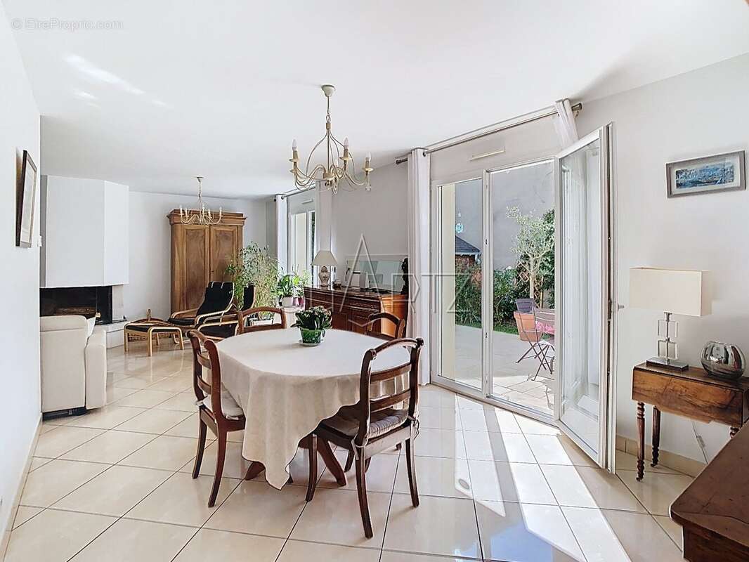 Maison à LE CHESNAY