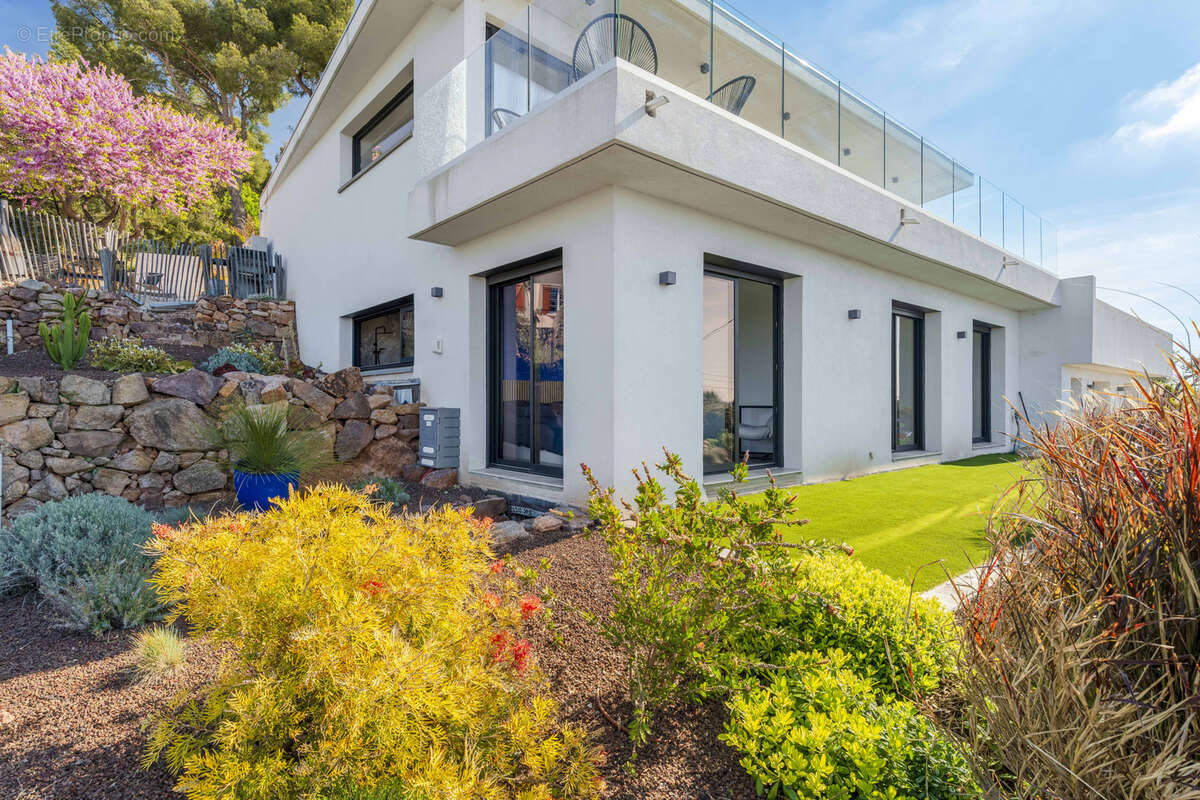 Maison à CARQUEIRANNE