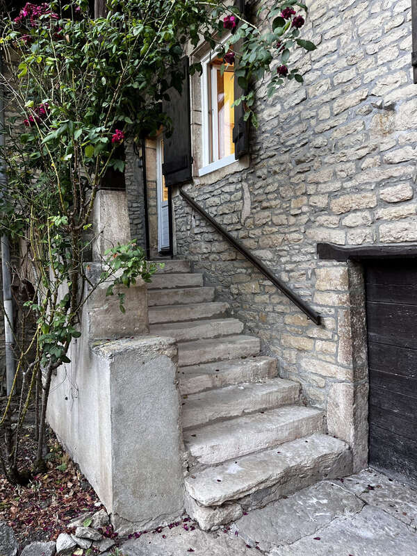 Maison 124 m² à Cruzille  - photo 2