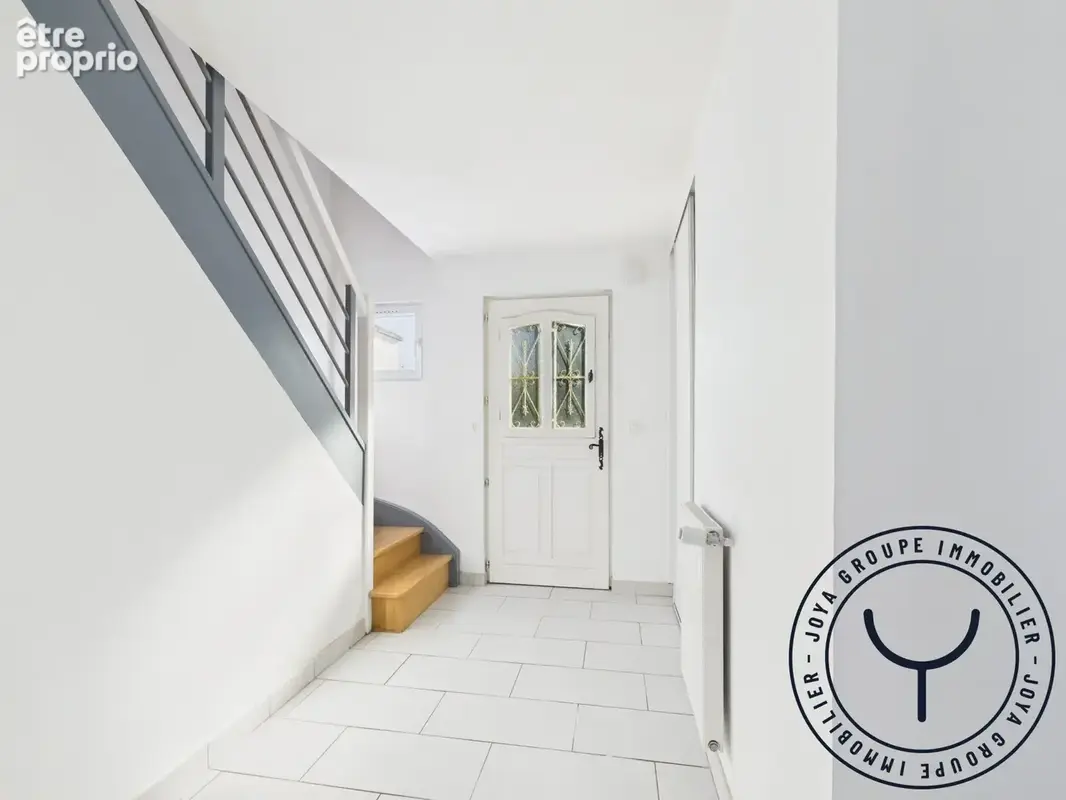 Maison 5 pièces 95 m² à vendre à Romilly-Sur-Seine (10100) - photo 2