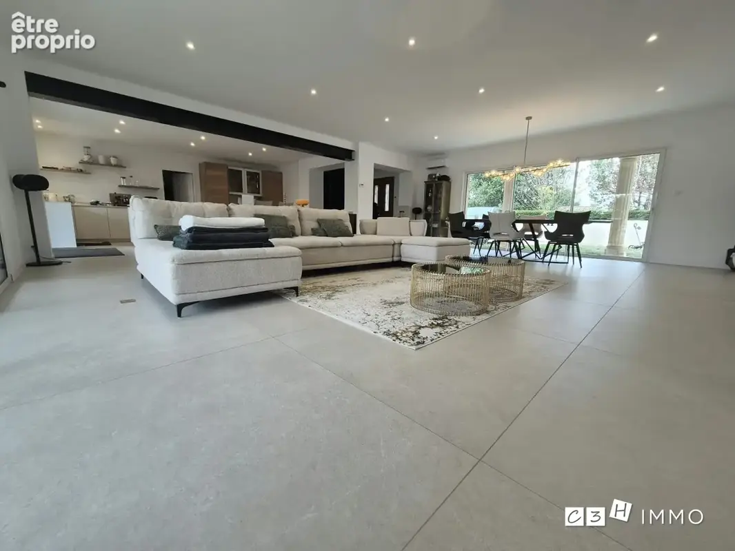 Maison 7 pièces 242 m² à vendre à Lavernose-Lacasse (31410) - photo 6