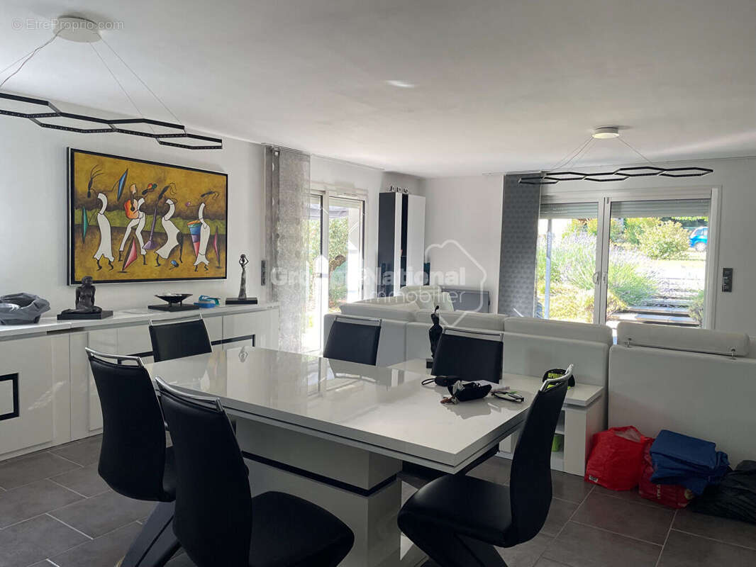 Maison de charme vendue meublée La Verdière T5 - photo 3
