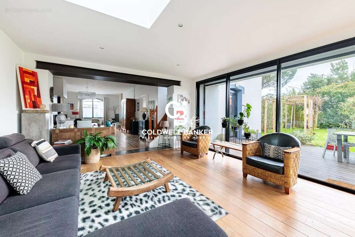 Maison à SAINT-SEBASTIEN-SUR-LOIRE