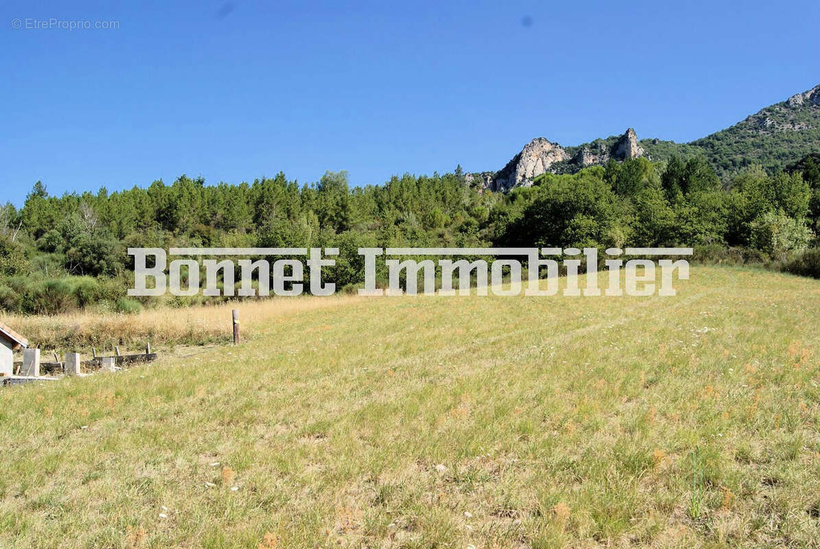 Terrain à SAINT-FERREOL-TRENTE-PAS