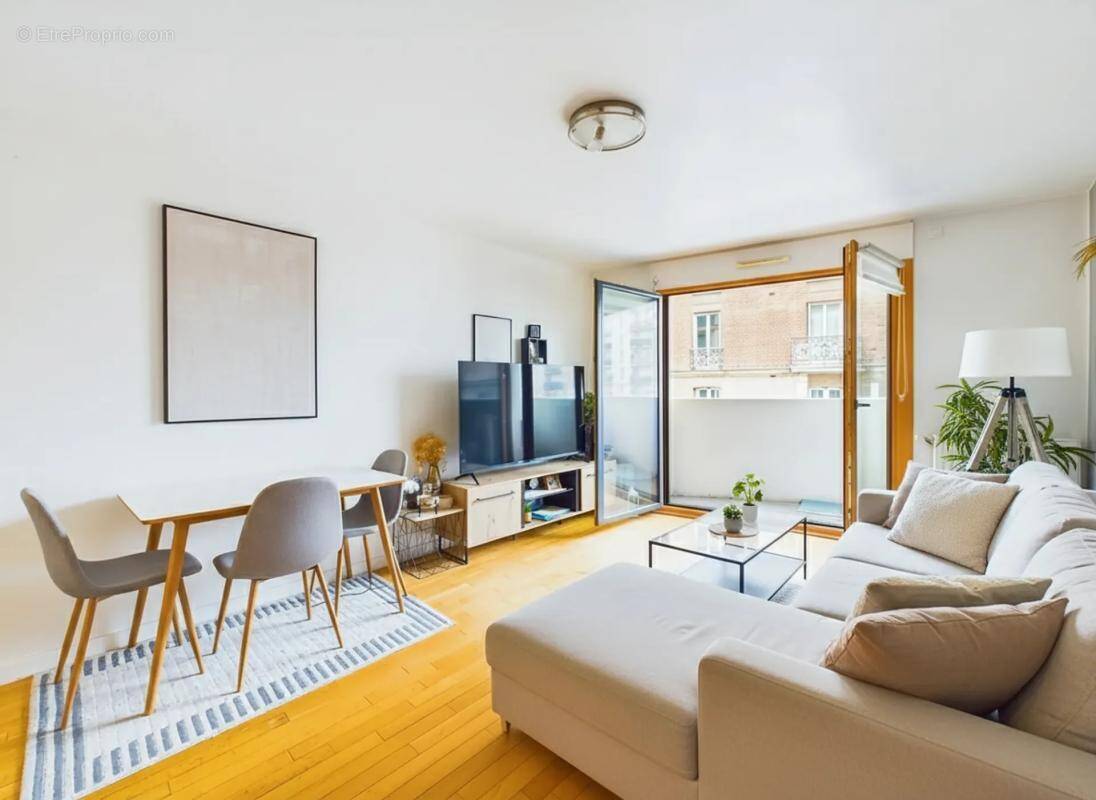 Appartement à COLOMBES