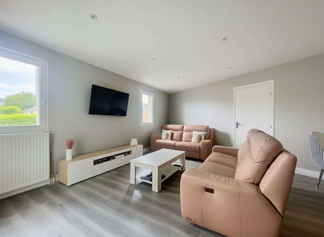 Appartement à SAINT-GENIS-LAVAL